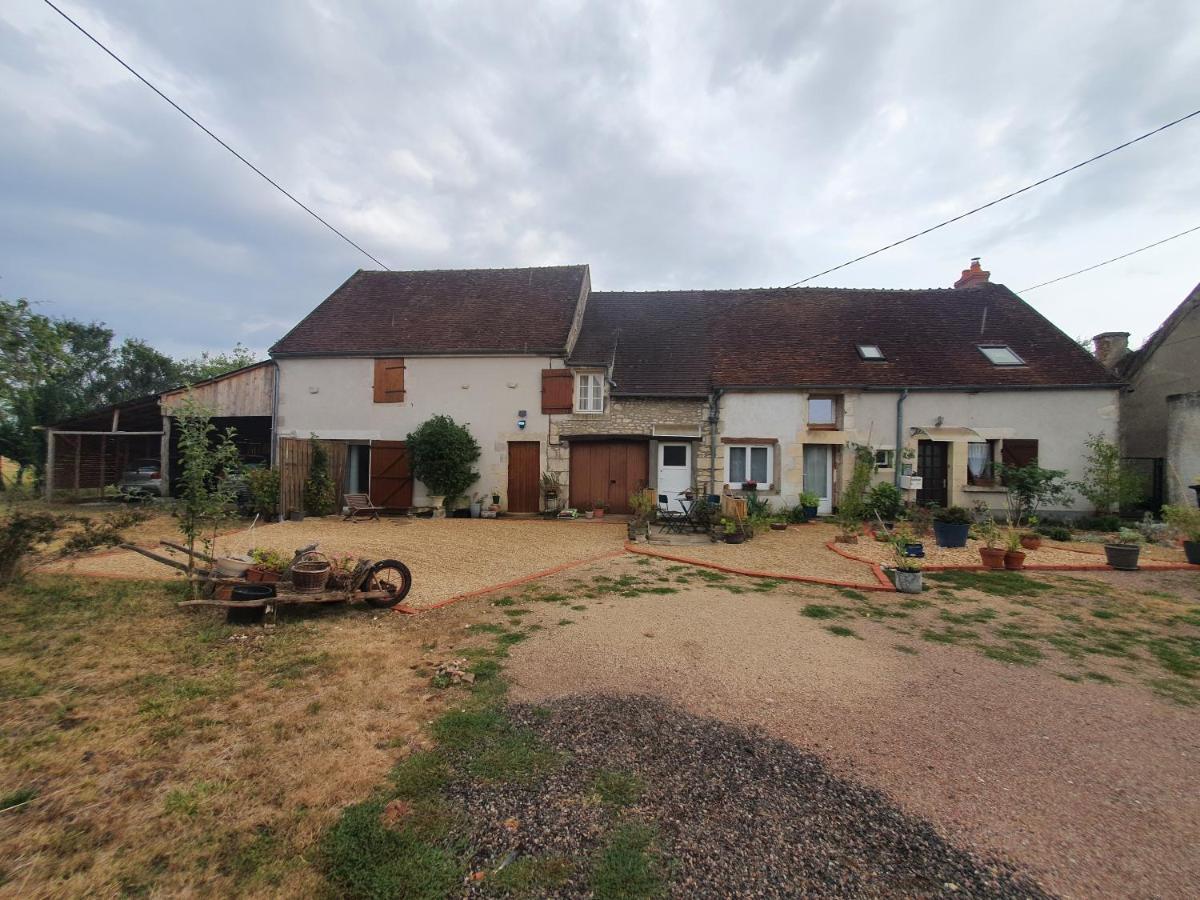 Вілла Logis Cote Jardin Varennes-les-Narcy Екстер'єр фото