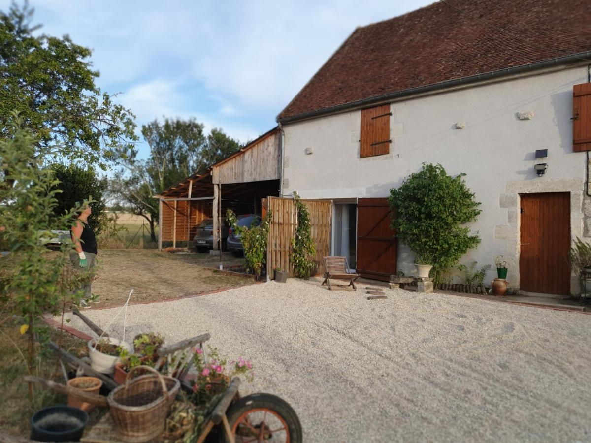 Вілла Logis Cote Jardin Varennes-les-Narcy Екстер'єр фото