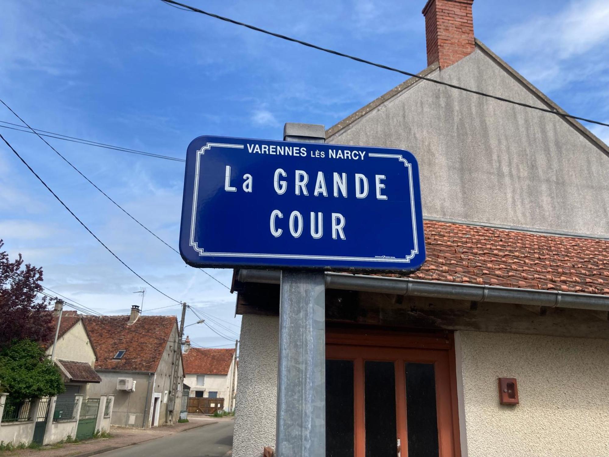 Вілла Logis Cote Jardin Varennes-les-Narcy Екстер'єр фото